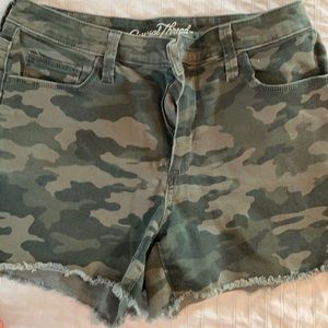 Universal thread camo midi size 8